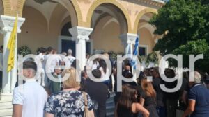 Θρήνος στο «ύστατο χαίρε» σε πατέρα και γιο που έχασαν τη ζωή τους σε τροχαίο στην Πάτρα (Φωτογραφίες)