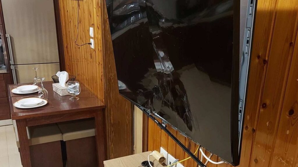 Δείτε πώς άφησαν διαμέρισμα βραχυχρόνιας μίσθωσης ένοικοι – «Ζημιά άνω των 400 ευρώ» (εικόνες)