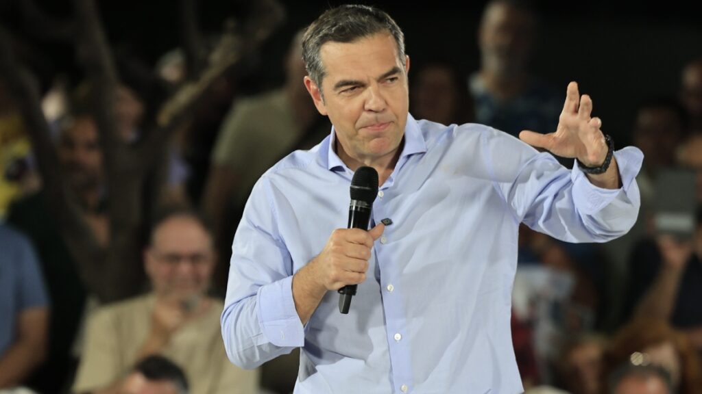 Αλέξης Τσίπρας: Σε 24 ώρες γίναμε αξιωματική αντιπολίτευση, σε λίγους μήνες θα καταφέρουμε να γίνουμε και κυβέρνηση