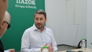 Ανδρουλάκης μετά τις δηλώσεις Δούκα για συνεργασίες: “Το ΠΑΣΟΚ δεν θα παίξει ρόλο κομπάρσου, οργανωμένη προσπάθεια να ανοίξουν τον δρόμο στο κόμμα του κ. Τσίπρα”