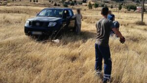 Ασπρόπυργος: Ξηλώθηκαν 4.420 μέτρα παράνομων καλωδίων σε αστυνομική επιχείρηση – Συνελήφθησαν 11 άτομα (Εικόνες & Βίντεο)