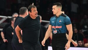 Παναθηναϊκός – Ολυμπιακός: Νέο πρόστιμο στους Πειραιώτες – Απαλλάχθηκε ο Εργκίν Αταμάν για παράπτωμα στον 3ο τελικό