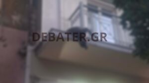 Σοκ στην Αθήνα: Σκύλος κρεμόταν νεκρός από μπαλκόνι ξενοδοχείου (Εικόνες)