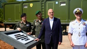 Δένδιας: “Τα Μη Επανδρωμένα Συστήματα αποτελούν αναπόσπαστο τμήμα της νέας αντίληψης επιχειρήσεων των ΕΔ”