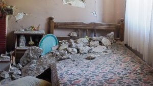 Σεισμοί στην Εύβοια: Στη Δαφνούσα εντοπίζονται οι μεγάλες ζημιές – «Όλος ο κόσμος πετάχτηκε στους δρόμους»