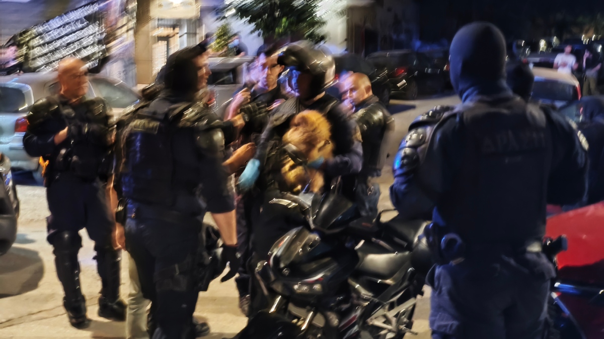 Τούρκος το θύμα της άγριας δολοφονίας στα Εξάρχεια – Δέχθηκε 5 ή 6 σφαίρες σε θώρακα και κεφάλι