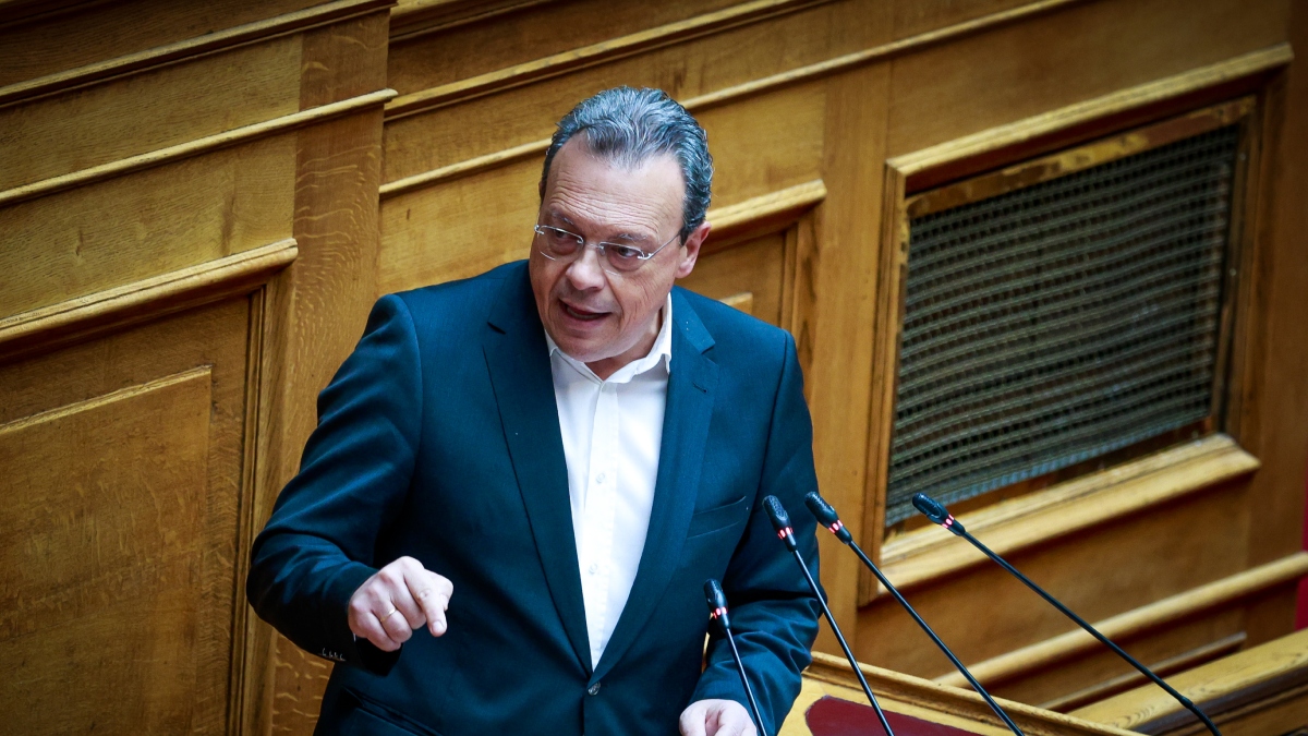 Φάμελλος: “Η κυβέρνηση θέλει την αυτοδιοίκηση αδύναμη και εξαρτημένη από την κεντρική διοίκηση”
