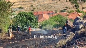 Φωτιά στο Αγγελόκαστρο Κορινθίας: Οριοθετήθηκε η πυρκαγιά (Φωτογραφίες)