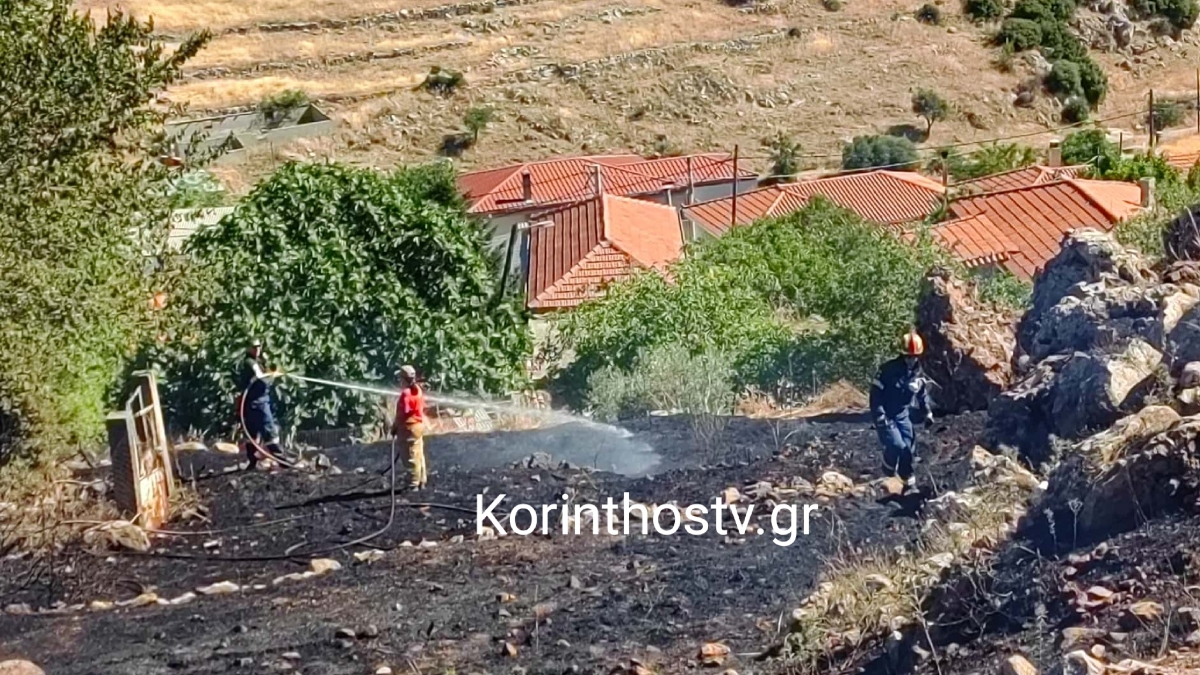 Φωτιά στο Αγγελόκαστρο Κορινθίας: Οριοθετήθηκε η πυρκαγιά (Φωτογραφίες)