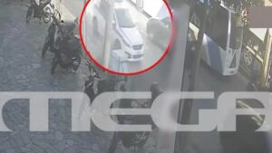 Ίλιον: Άγριος ξυλοδαρμός οδηγού λεωφορείου από μοτοσικλετιστή – «Άρχισε να μου ρίχνει μπουνιές»