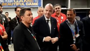 Στα αποδυτήρια του Ιράν ο Ινφαντίνο: “Στέλνετε μήνυμα σε όλο τον πλανήτη”