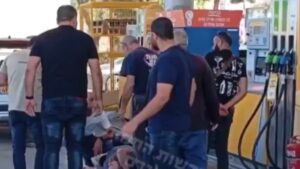 Ισραήλ: Ένας νεκρός και πέντε τραυματίες σε επίθεση με πυροβόλο όπλο στην Κοχάβ Γιαΐρ – Εξουδετερώθηκε ο δράστης (βίντεο)