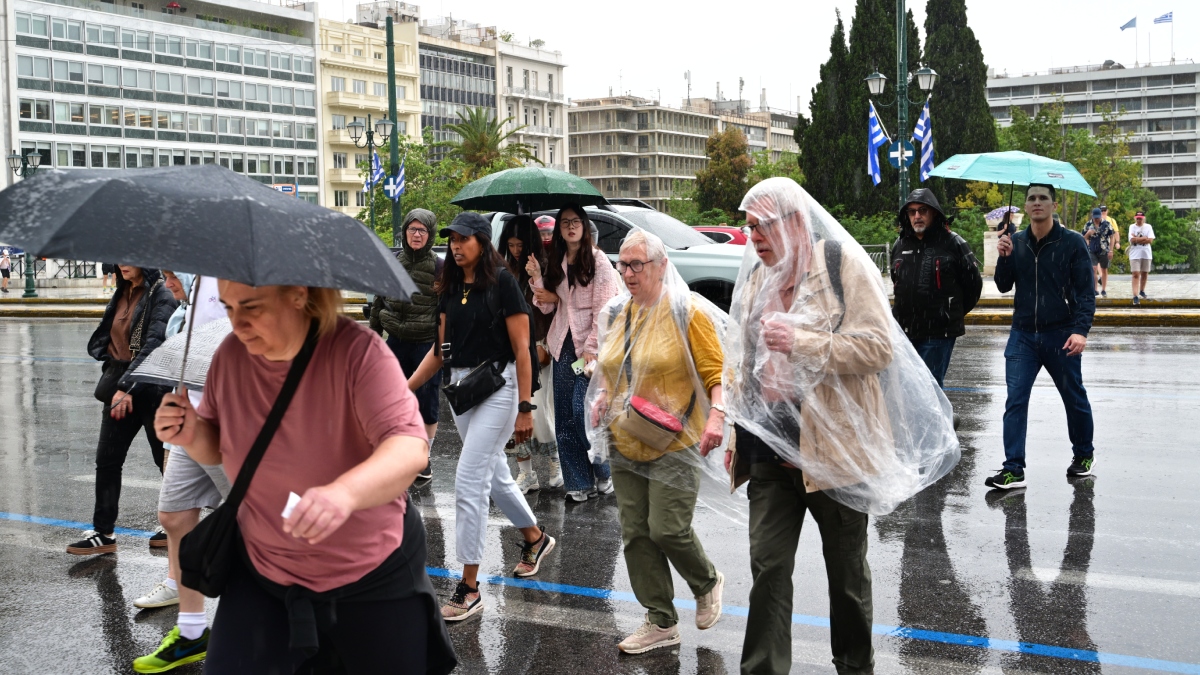 Έκτακτο δελτίο καιρού: Ισχυρές βροχές και καταιγίδες μέχρι το βράδυ – Ποιες περιοχές επηρεάζονται