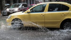 Αλλάζει ο καιρός την Παρασκευή: Έρχονται καταιγίδες και χαλάζι στην Αττική