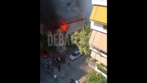 Καλλιθέα: Νέο βίντεο – σοκ από την φωτιά στο διαμέρισμα και την πτώση της 75χρονης