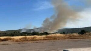 Φωτιά στην Κερατέα: Τέθηκε υπό μερικό έλεγχο