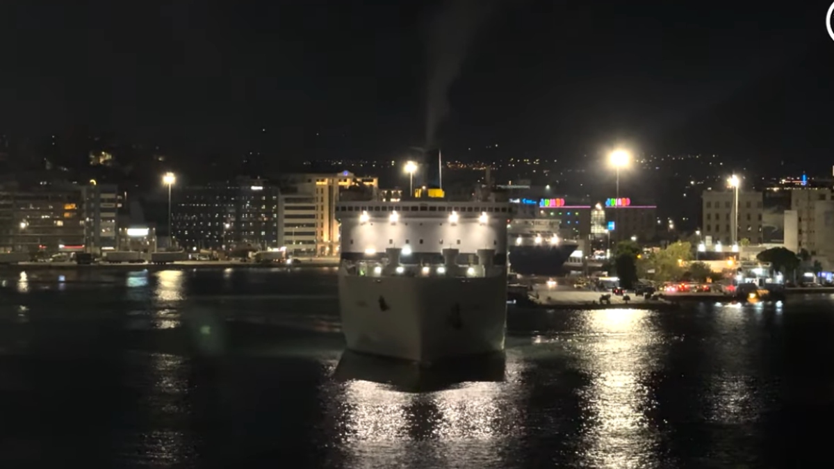 Το “Κίσσαμος” με 1.246 επιβάτες προσάραξε στην Μήλο μετά από μπλακ άουτ – Η ανακοίνωση της εταιρείας