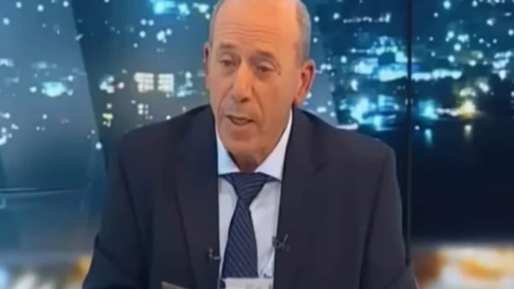 Πρώτη παραίτηση από το κόμμα Καρυστιανού – Αποχώρησε ο Βασίλης Κοκοτσάκης