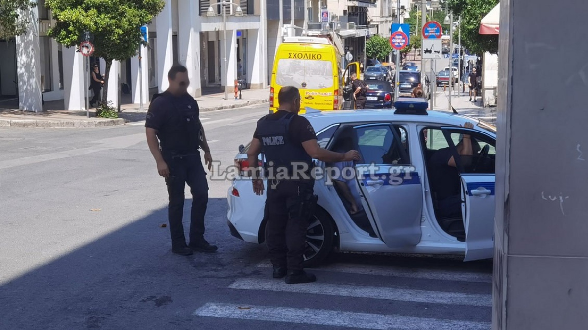 Τρόμος στην Λαμία με επιδειξία – Τον κατήγγειλαν δυο γυναίκες