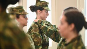 Τουρκικά ΜΜΕ για τις εθελόντριες στις Ένοπλες Δυνάμεις: «Η Ελλάδα μας φοβάται»