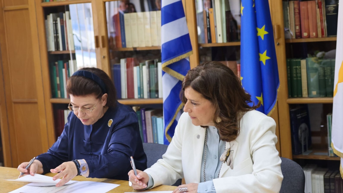 Μενδώνη: «Πράξη πολιτικής βούλησης και ηθικού καθήκοντος η επιστροφή των 48 αρχαιοτήτων, στην Κύπρο»