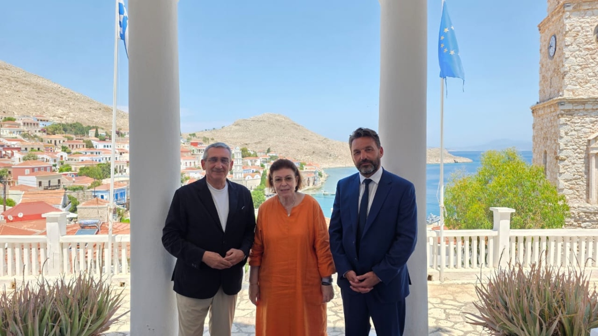 Μενδώνη: «Η αποκατάσταση του πολιτιστικού αποθέματος των νησιών μας ενισχύει την άμυνα της πατρίδας»