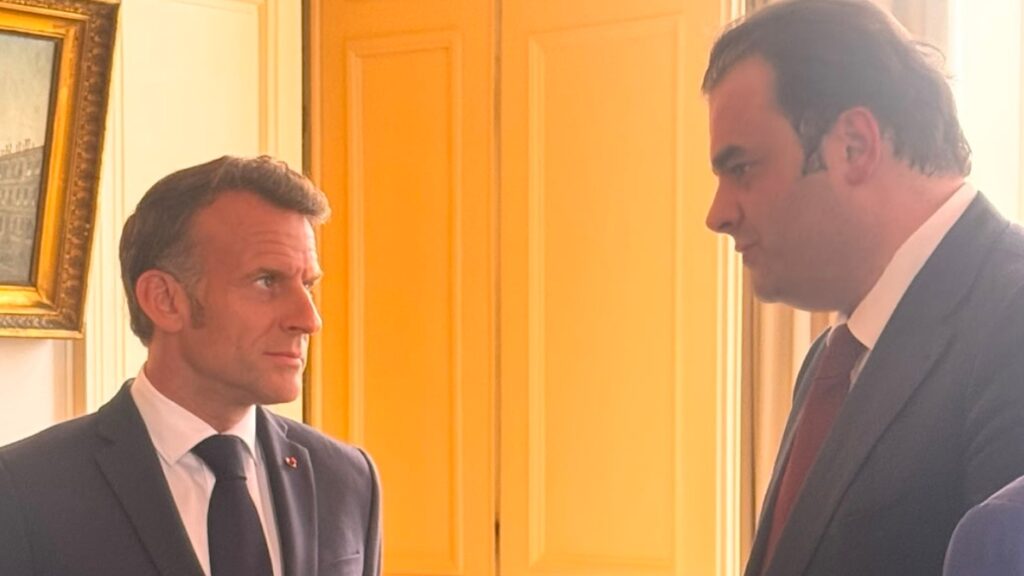 Συνάντηση Πιερρακάκη-Μακρόν στο Μέγαρο των Ηλυσίων