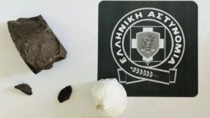 Μενίδι: Χειροπέδες σε 36χρονο που μετέτρεψε την ντουζιέρα του σε κρύπτη ναρκωτικών