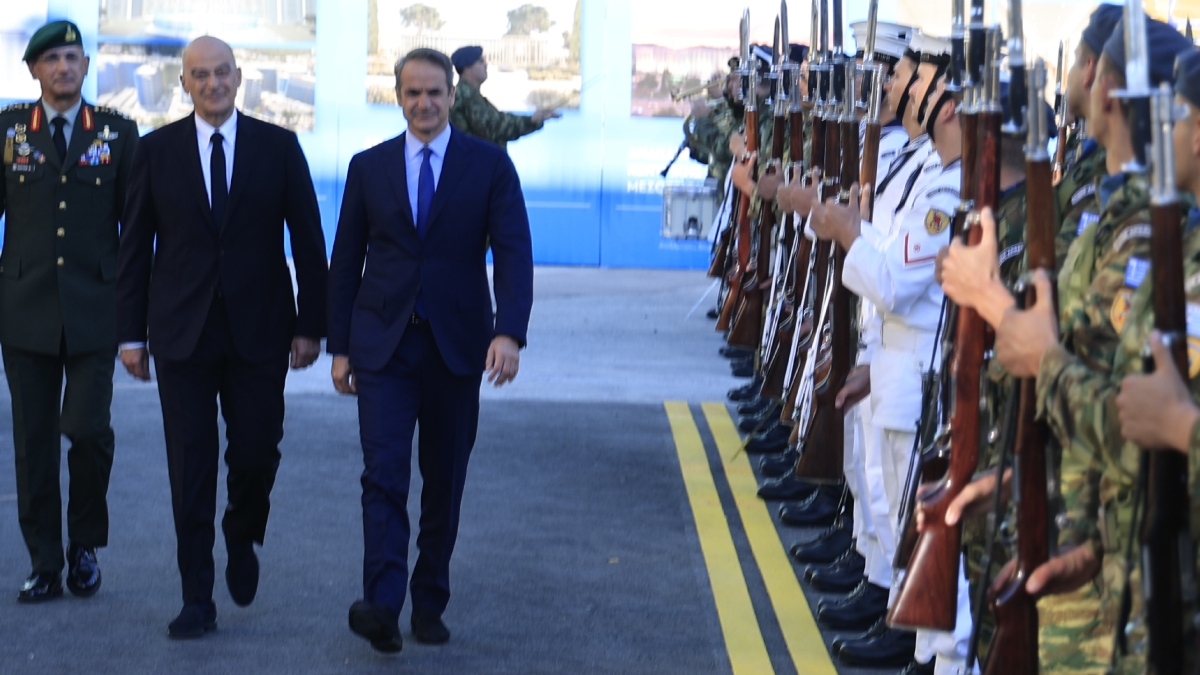 Live τα εγκαίνια του κτιρίου Διεύθυνσης Πληροφορικής-Κυβερνοχώρου στο Υπουργείο Εθνικής Άμυνας – Σε λίγη ώρα η ομιλία Μητσοτάκη