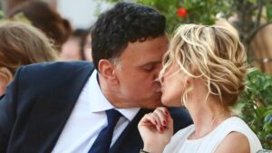 Τζένη Μπαλατσινού: Το τρυφερό φιλί με τον Βασίλη Κικίλια στο Hautes Grecians 2026