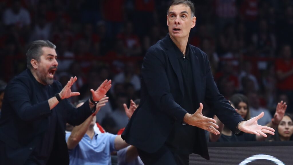 Μπαρτζώκας: “Κινδυνεύαμε να βγούμε οι χειρότεροι λούζερς της ιστορίας και από ένα παιχνίδι να είμαστε οι μεσσίες”