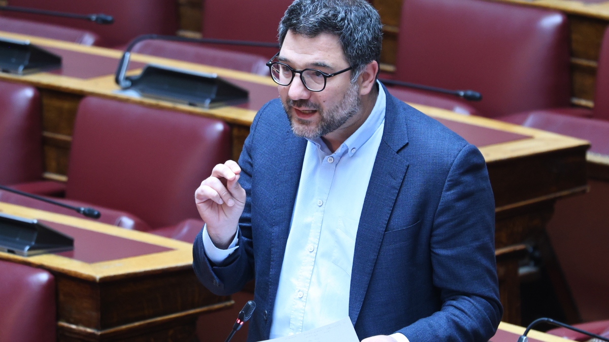Ηλιόπουλος για αναθεώρηση του Συντάγματος: «Σχέδιο μετάβασης σε πιο αυταρχική δημοκρατία»
