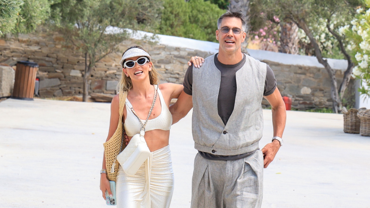 Αθηνά Οικονομάκου – Μπρούνο Τσερέλα: Το pre-wedding party στην Πάρο και οι διάσημοι που έδωσαν το παρών (Εικόνες)