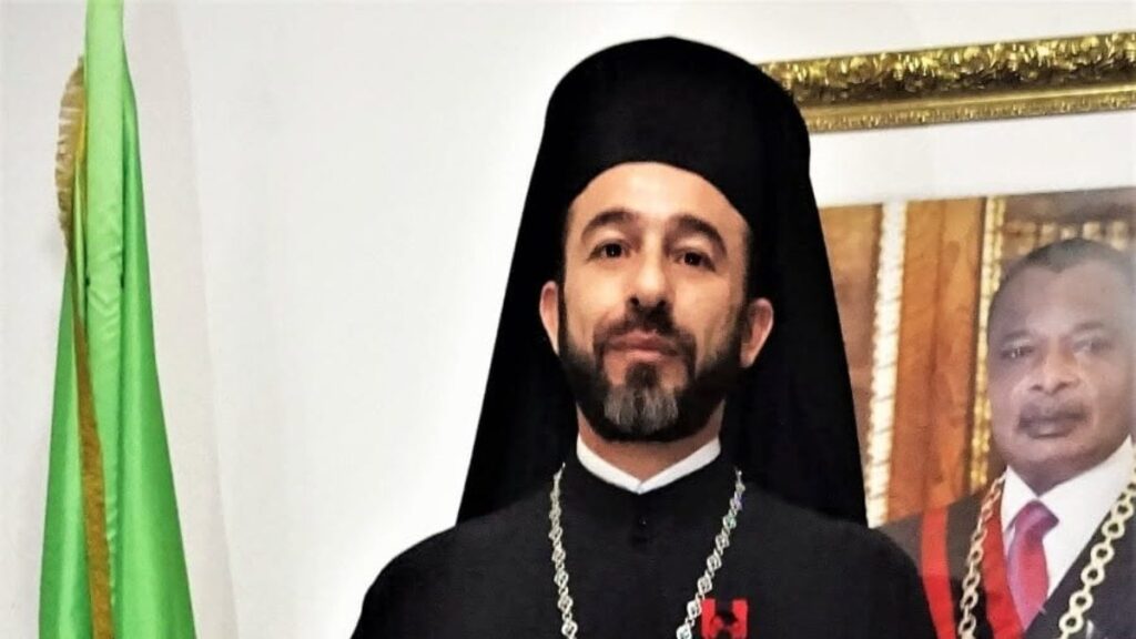 Πετράλωνα: Ο Μητροπολίτης Πτολεμαΐδος συνελήφθη γιατί έδειχνε τα γεννητικά του όργανα σε περαστικούς