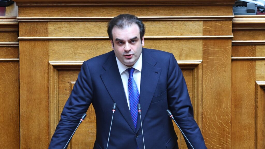Πιερρακάκης για νόμο Κατσέλη: “Μετατρέψαμε τον εξωδικαστικό μηχανισμό σε εργαλείο προστασίας α’ κατοικίας”
