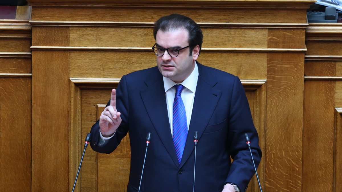 Πιερρακάκης για τη ρύθμιση του νόμου Κατσέλη: “Πάνω από 100.000 πολίτες θα δουν άμεσα τη δόση να μειώνεται”