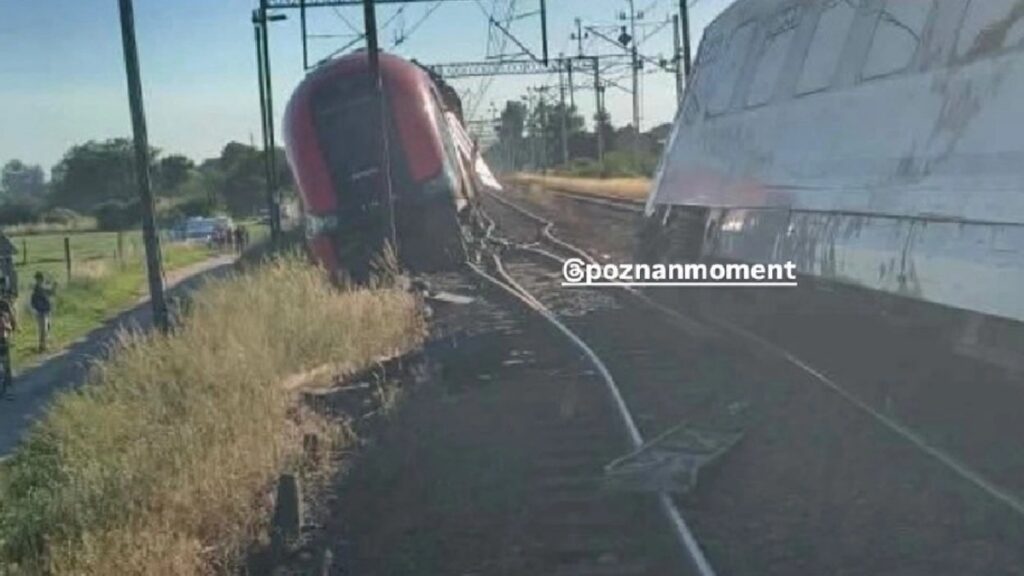 Πολωνία: Σύγκρουση τρένων κοντά στην πόλη Μπιαλοσλίβιε (Βίντεο)