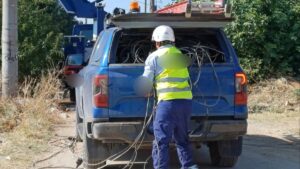 Γέρακας: Τρεις συλλήψεις για ρευματοκλοπή μετά από αστυνομική επιχείρηση (βίντεο+φωτογραφίες)