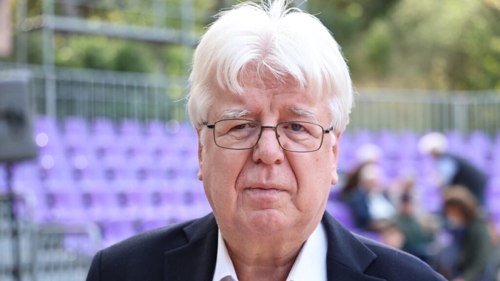 Αναταράξεις σε ΣΥΡΙΖΑ και ΕΛ.Α.Σ από την ανάρτηση Σιακαντάρη που καλωσόριζε τον Φάμελλο – Έντονη η αντίδραση Πολάκη: “Θα τα πούμε στην ΚΕ”