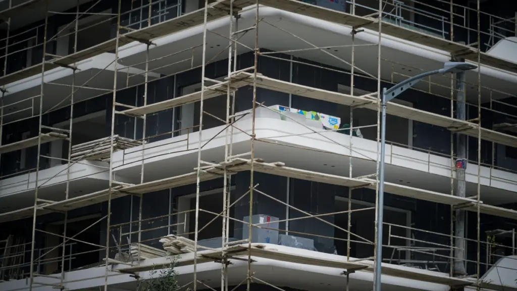 Χανιά: Στο νοσοκομείο εργαζόμενος μετά από πτώση από σκαλωσιά