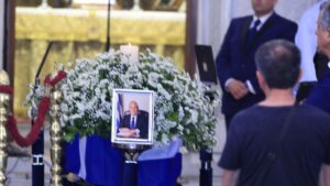 Νίκος Ταγαράς: Συγκίνηση στο τελευταίο αντίο του πρώην υφυπουργού  – “Αποτέλεσες φωτεινό παράδειγμα πολιτικού” είπε ο Κυριάκος Μητσοτάκης  (Εικόνες)