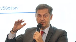 Θεοχάρης: “Μόνο από προσωπικά κίνητρα μπορεί να κάνει κόμμα ο Σαμαράς – Θα είναι μια δεύτερη προδοσία”