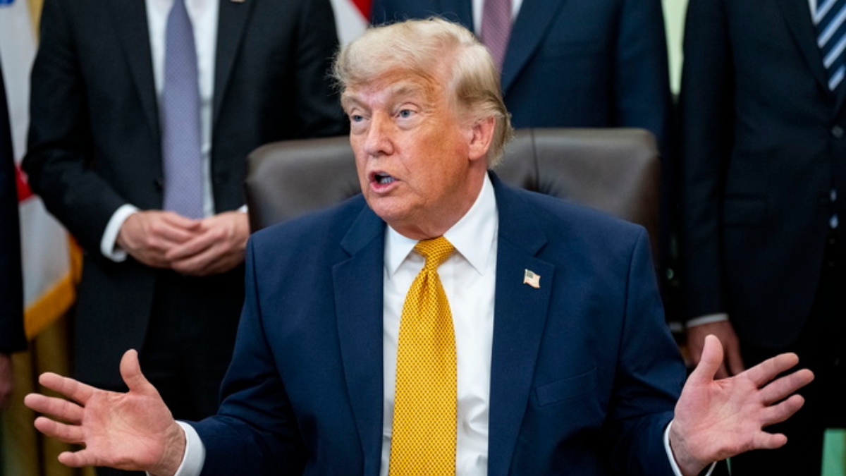 Washington Post: Ο Τραμπ υιοθετεί την συμφωνία Ομπάμα για τα πυρηνικά την οποία είχε χαρακτηρίσει “σκουπίδια”