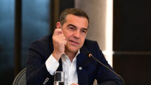 Τσίπρας στους τομεάρχες της ΕΛΑΣ: “Αναλάβατε μία σοβαρή ευθύνη, μην πατάμε τις πεπονόφλουδες που μας στήνουν”