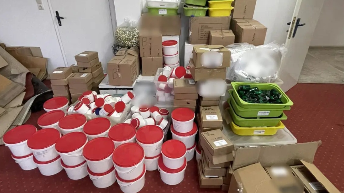 Χαλάνδρι: Εξαρθρώθηκε κύκλωμα για παράνομη παραγωγή και διακίνηση φαρμακευτικών σκευασμάτων και ουσιών ντόπινγκ – Αρχηγός ένας 51χρονος ιδιοκτήτης φαρμακείου