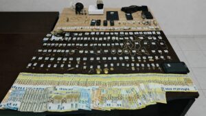 Ζεφύρι: Χειροπέδες σε δύο άτομα για εξαπάτηση και κλοπή – Είχαν εγκαταστήσει κάμερες για προστασία