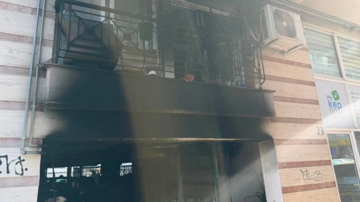 Θεσσαλονίκη: Εμπρηστικές επιθέσεις σε σπίτια 3 στελεχών της ΝΔ – 5 τραυματίες, μία γυναίκα διασωληνωμένη (βίντεο)