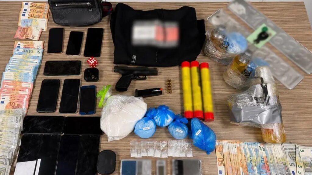 Το ελληνικό FBI “ξεδόντιασε” σπείρα που εμπλέκεται σε εκρήξεις, εμπρησμούς και απόπειρες ανθρωποκτονίας (βίντεο)