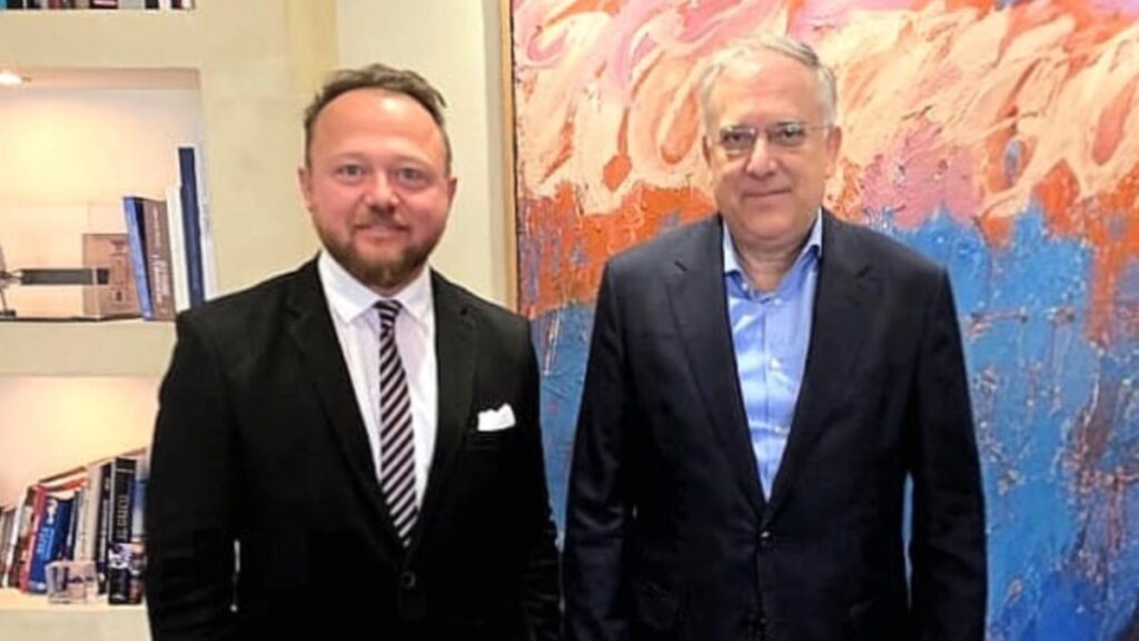 Επαφές του προέδρου Ελληνοαλβανικού Βιομηχανικού, Εμπορικού και Επαγγελματικού Σωματείου με Θεοδωρικάκο και Θεοχάρη