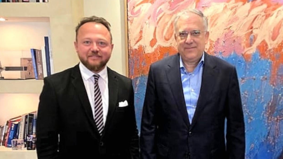 Επαφές του προέδρου Ελληνοαλβανικού Βιομηχανικού, Εμπορικού και Επαγγελματικού Σωματείου με Θεοδωρικάκο και Θεοχάρη